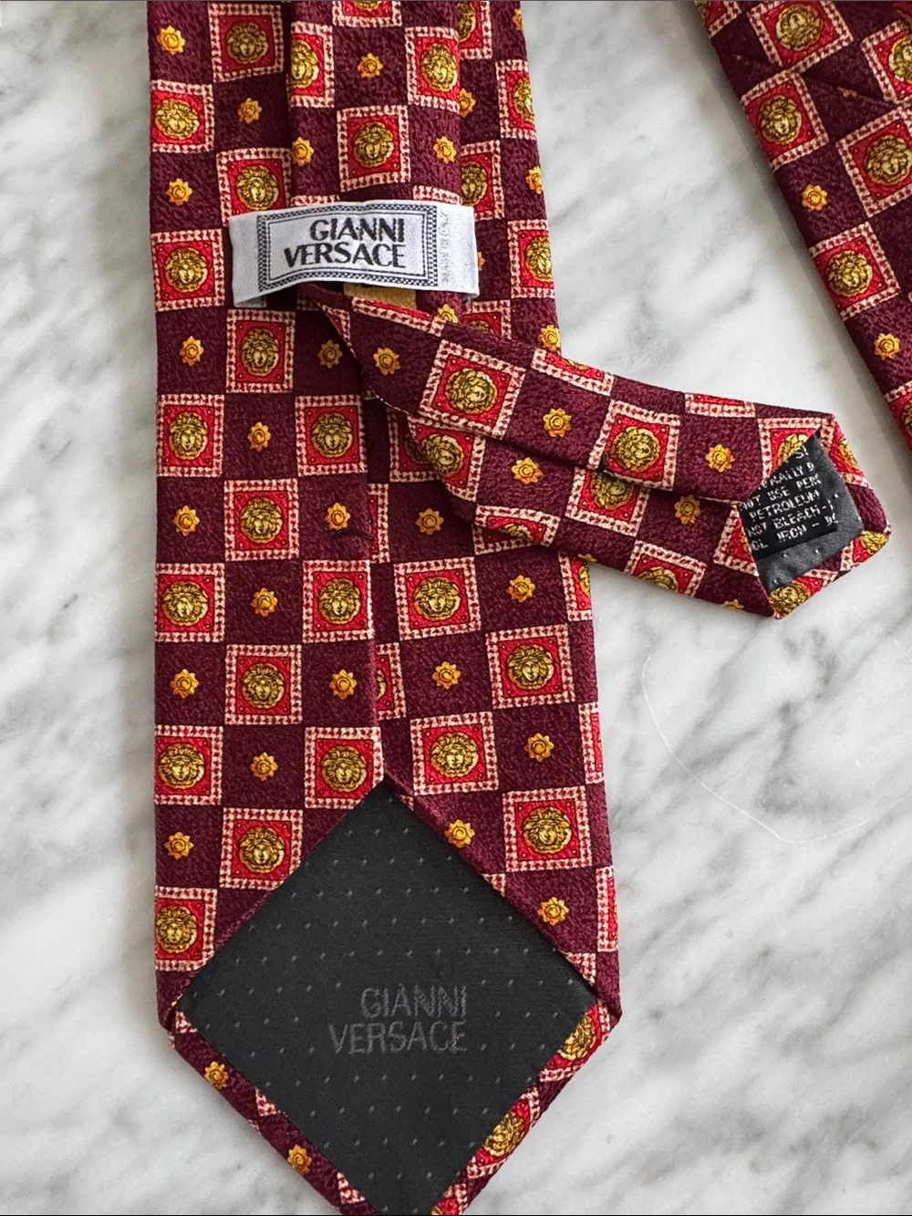 Gianni Versace burgundy red gold medallion print 100% silk tie.